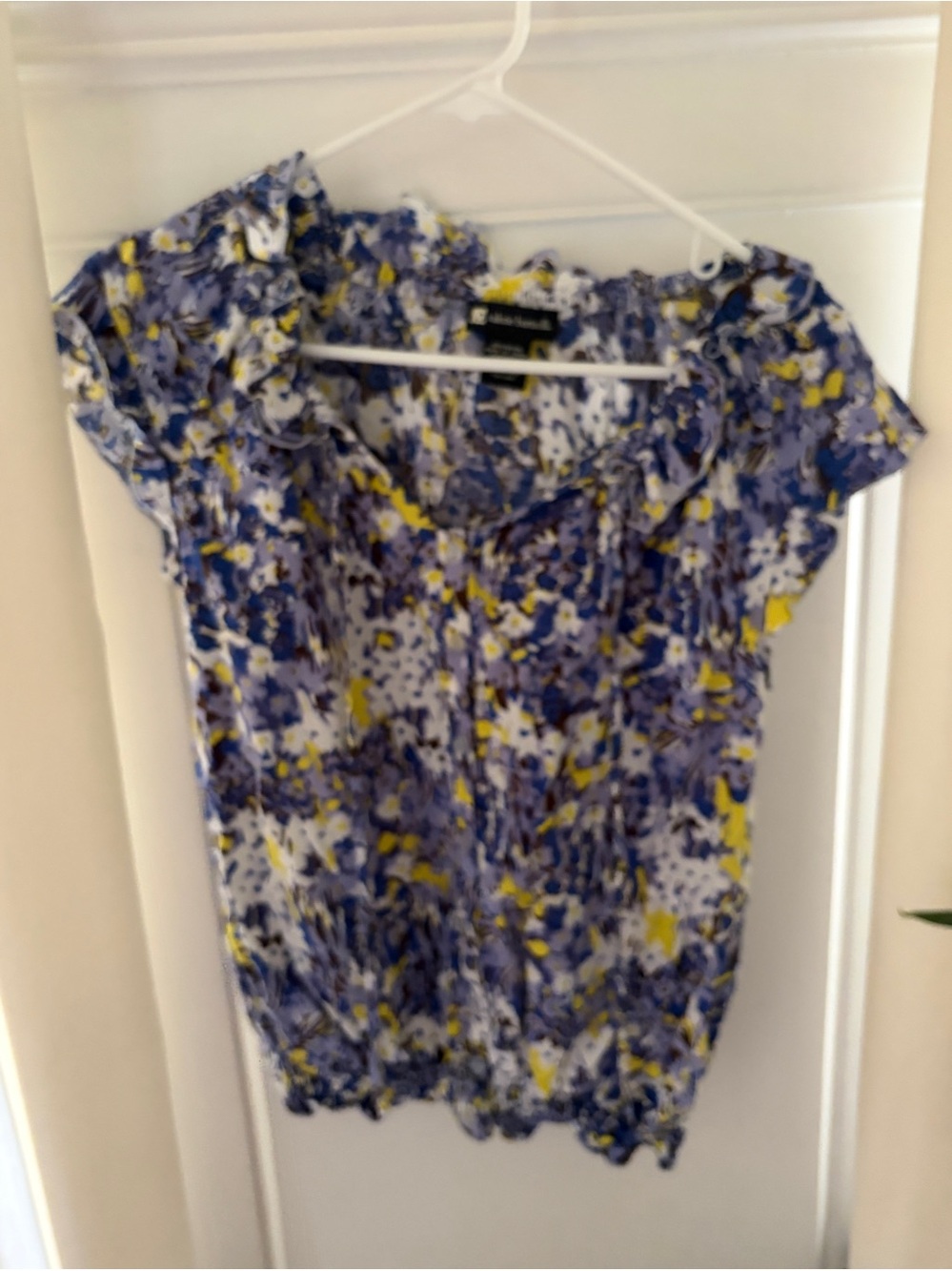 Valerie Bertinelli Blue Flowered Blouse Size M